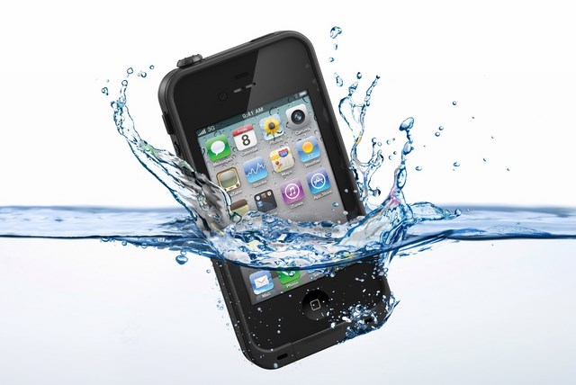 waterproof-iphone-case-1920x1283 copy
